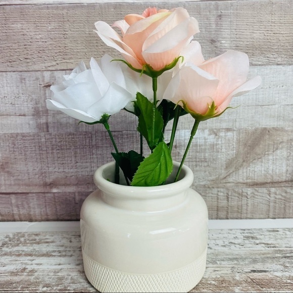 Magnolia Home Ceramic Vase Short Ivory Minimalistic NEW - Picture 2 of 8